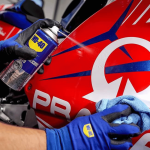 Γυαλιστικό σιλικόνης WD-40 Specialist Motorbike Silicone Shine 400ml  Σιδηρικά - Βιομηχανικά