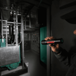 ΕΠΑΝΑΦΟΡΤΙΖΟΜΕΝΟΣ ΦΑΚΟΣ USB ΜΕ 2.000 LUMENS Υδραυλικά - Ηλεκτρολογικά